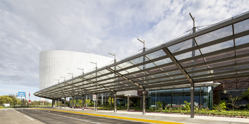 Modern Awnings: Sails Shade the Home