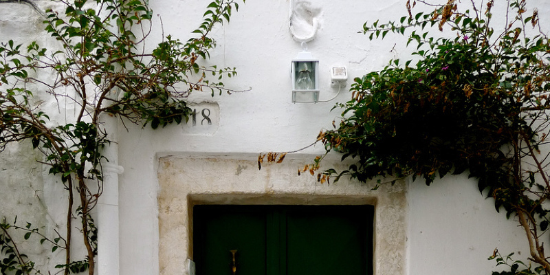 Door Knockers: A Little Jewelry for Your Entryway