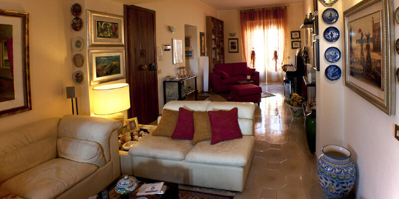 Guest Groups an 'Oh La La' Home