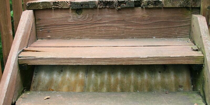 The way to Floc a Cloudy Pool